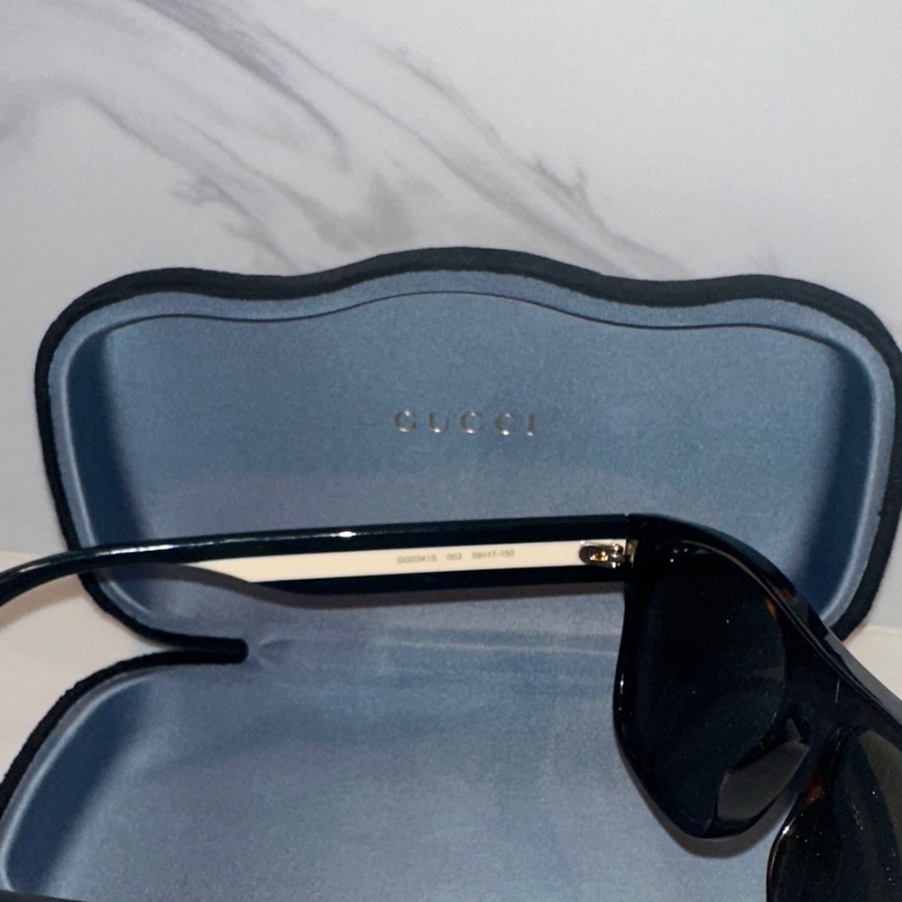 Gucci Dark Sunglasses with Elegant Case - Picture 3 of 8